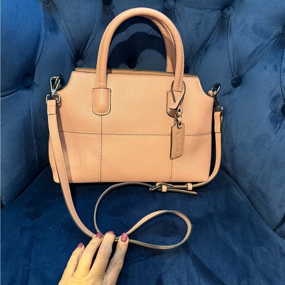 Kattee pebbled leather handle bag with detachable crossbody strap - Picture 11 of 11